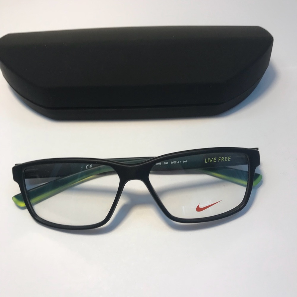 Brand New Men’s Nike Glasses with Case.